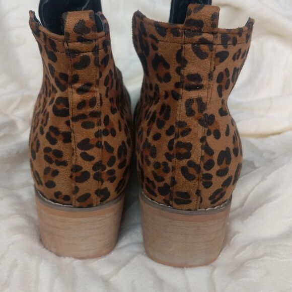 Corky's Leopard Print /Black split Bootie - Picture 7 of 9
